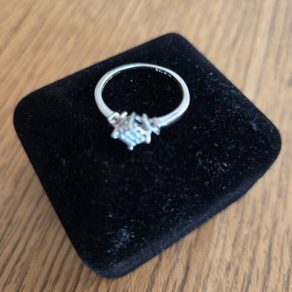 Zales 10k diamond white gold ring - Picture 16 of 17